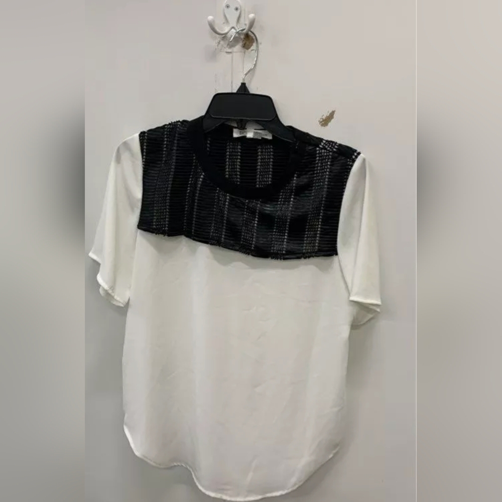 NWT BCB Generation White & Black Blouse Size SM MSRP $78